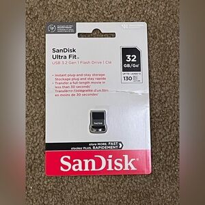 NEW - 32GB SanDisk Ultra Fit USB 3.2 Flash Drive